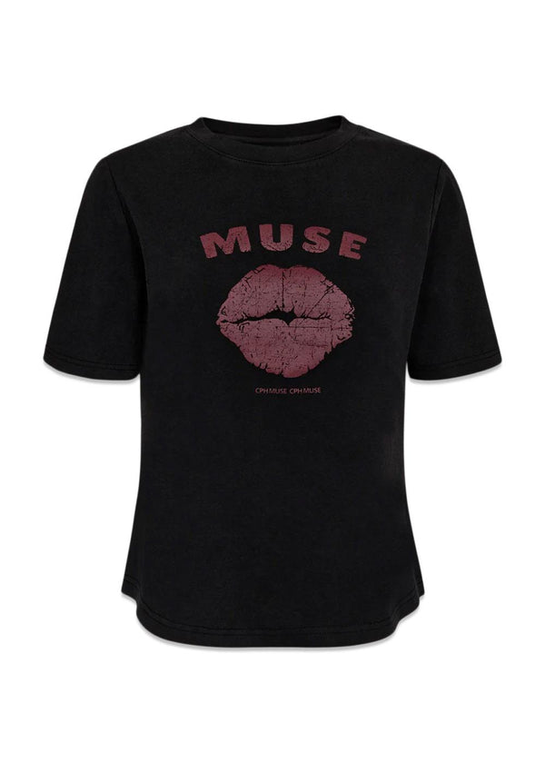 CMMUSE-TEE - Black W. Windsor Wine-T-shirts-Copenhagen Muse-Butler Loftet