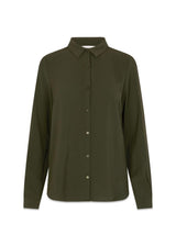 Modströms OssaMD shirt - Deep Pine. Køb shirts her.