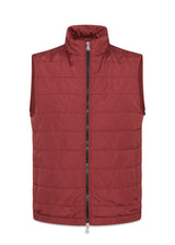 Oscar Jacobsons Liner Evo Waistcoat - Red. Køb overtøj her.