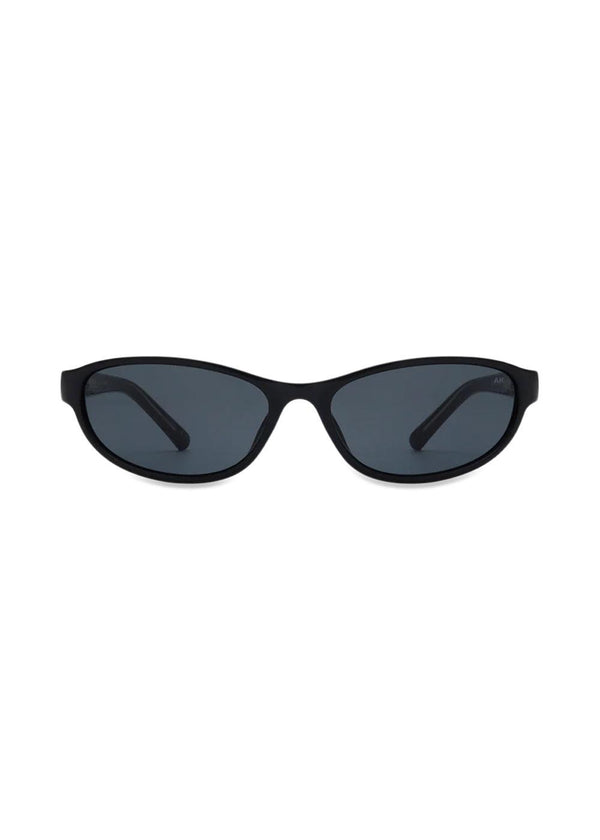 Alexa - Black-Sunglasses-A. Kjærbede-Butler Loftet