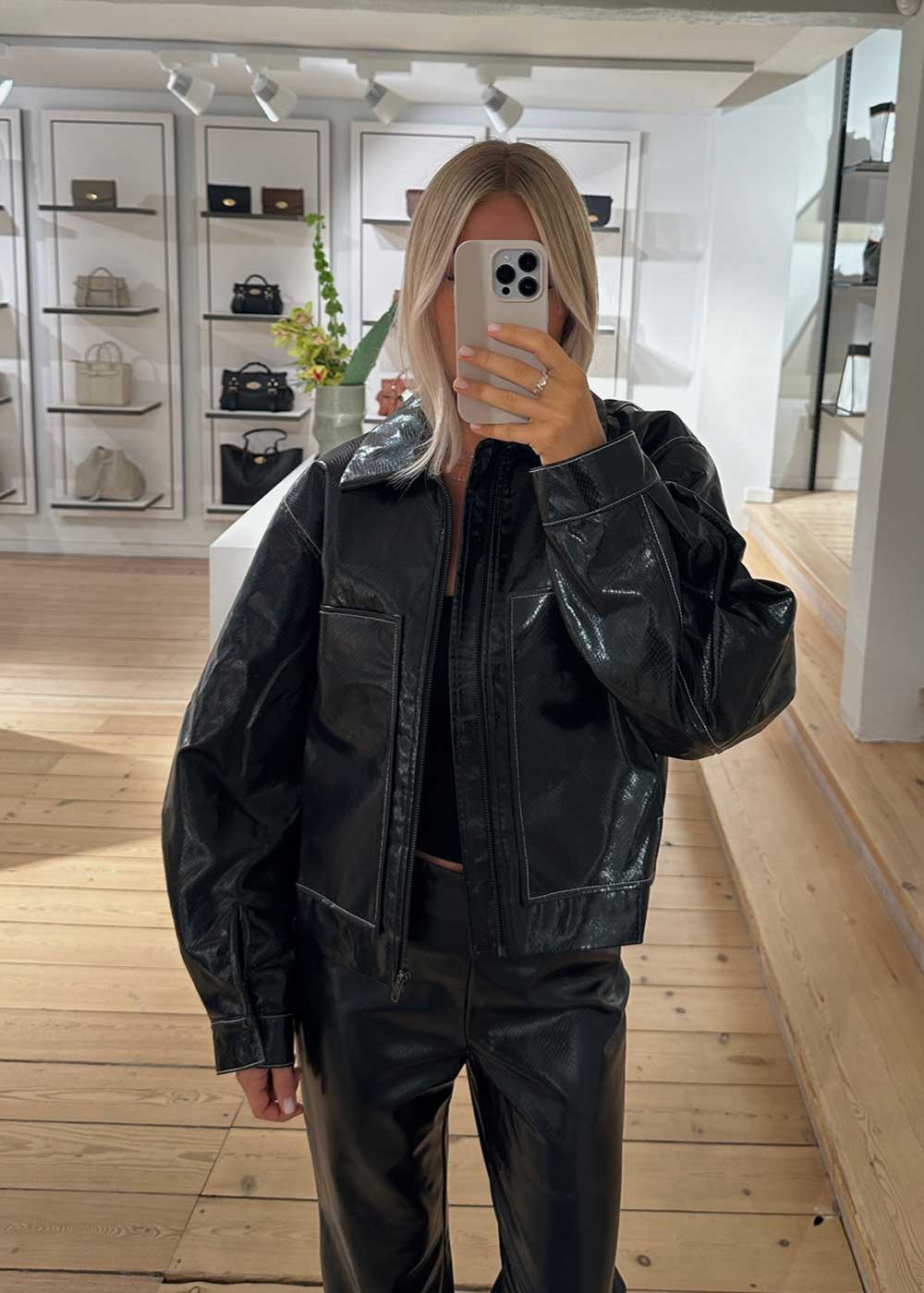 BATHILDE - Black Snake-Outerwear-Baum und Pferdgarten-Butler Loftet