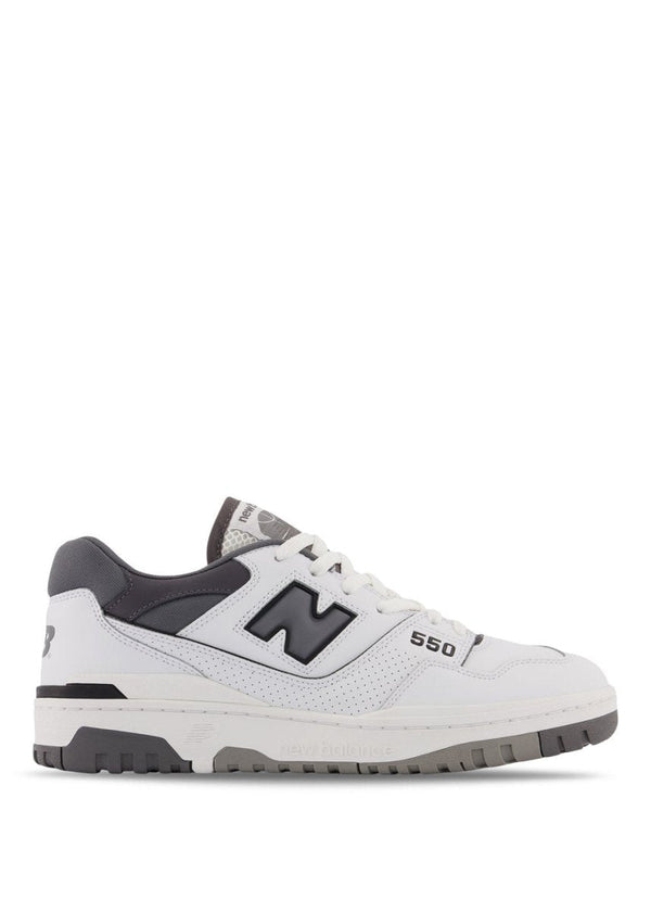 New Balances BB550WTG - White - Sneakers. Køb sneakers her.