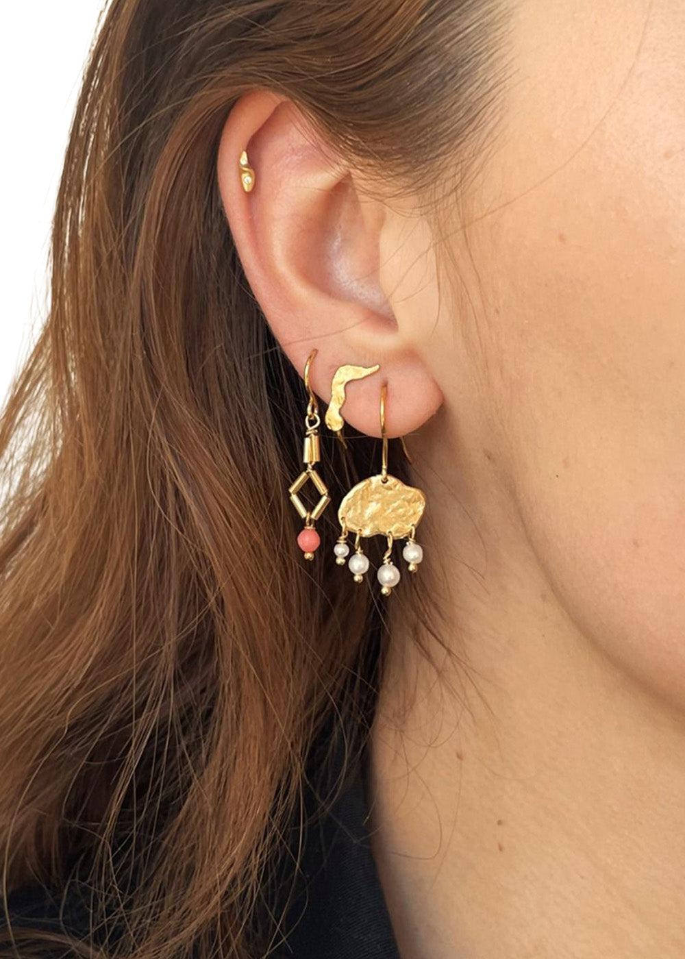big gold splash earring elegant pearls - Gold