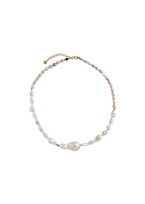 Stine A's Chunky Glamour Pearl Necklace - White & Rose - Gold. Køb halskæder her.