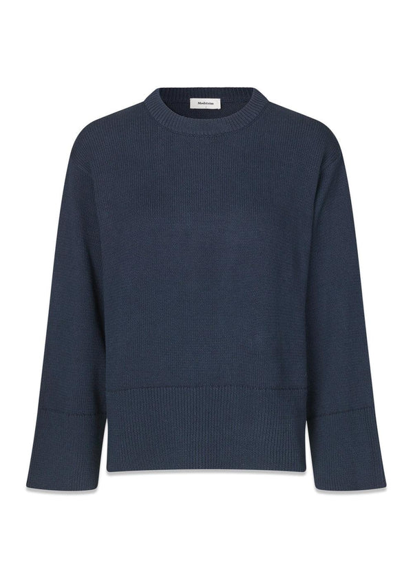 Modströms CorbinMD o-neck - Navy Sky. Køb strik her.