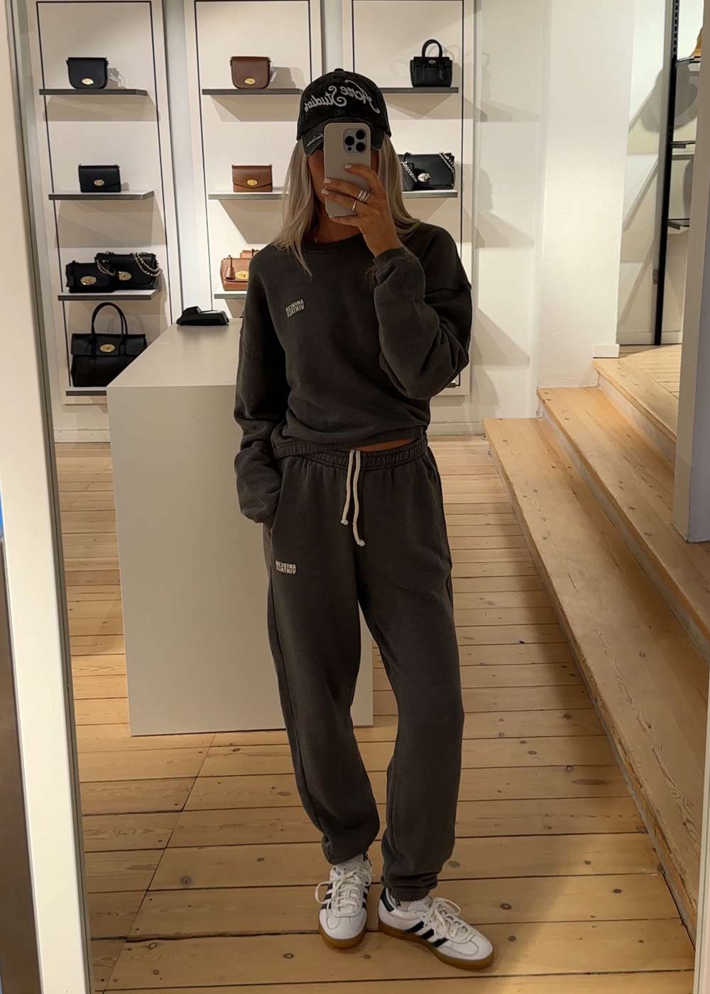 DOVEN - Metal Surteint-Sweatpants-American Vintage-Butler Loftet