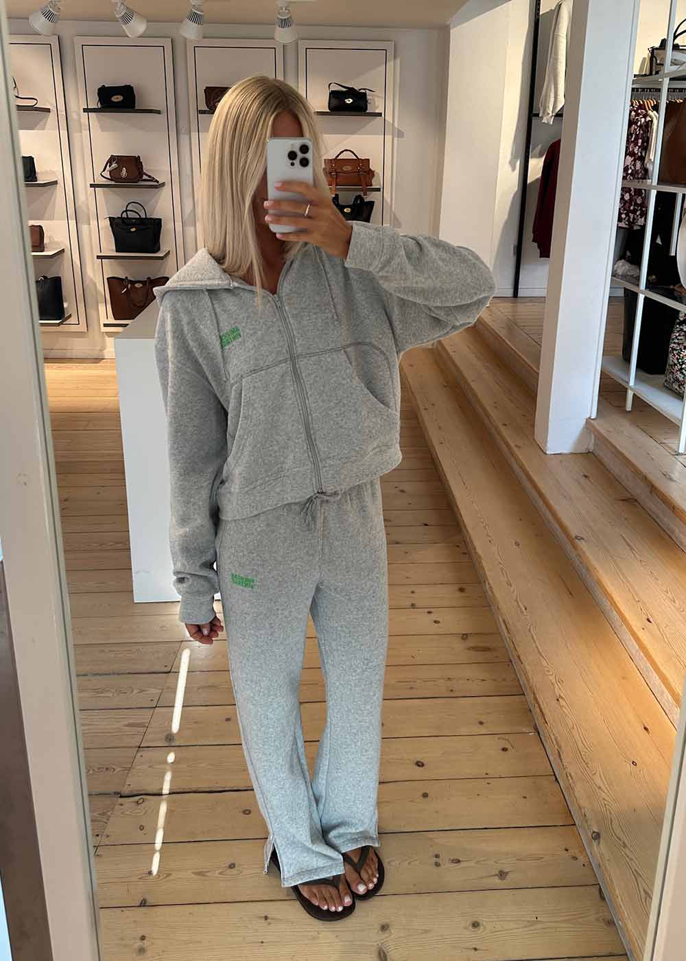 EVONA - Gris Clair Chine-Sweatpants-American Vintage-Butler Loftet