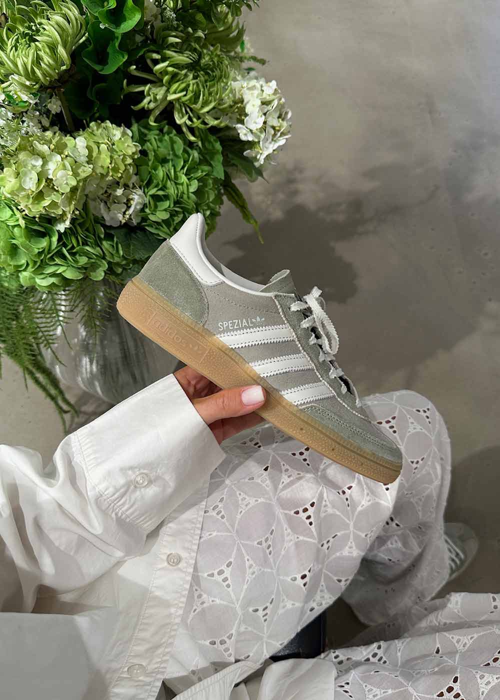 HANDBALL SPEZIAL - Silver Pebble-Shoes-Adidas Originals-Butler Loftet