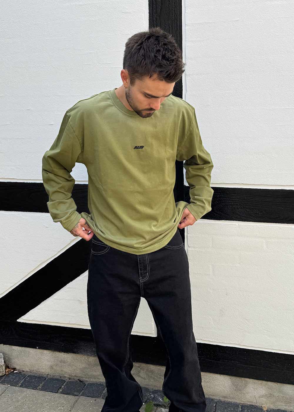JOSHUA LONG SLEEVE W/ LOGO - Faded Olive-T-shirts-ALIS-Butler Loftet