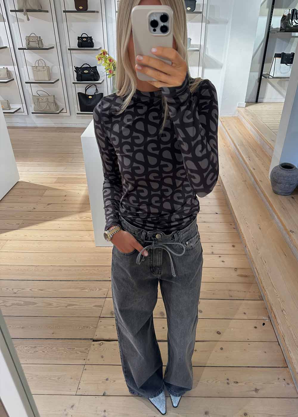 Juno - Logo Grey-Blouses-Stine Goya-Butler Loftet