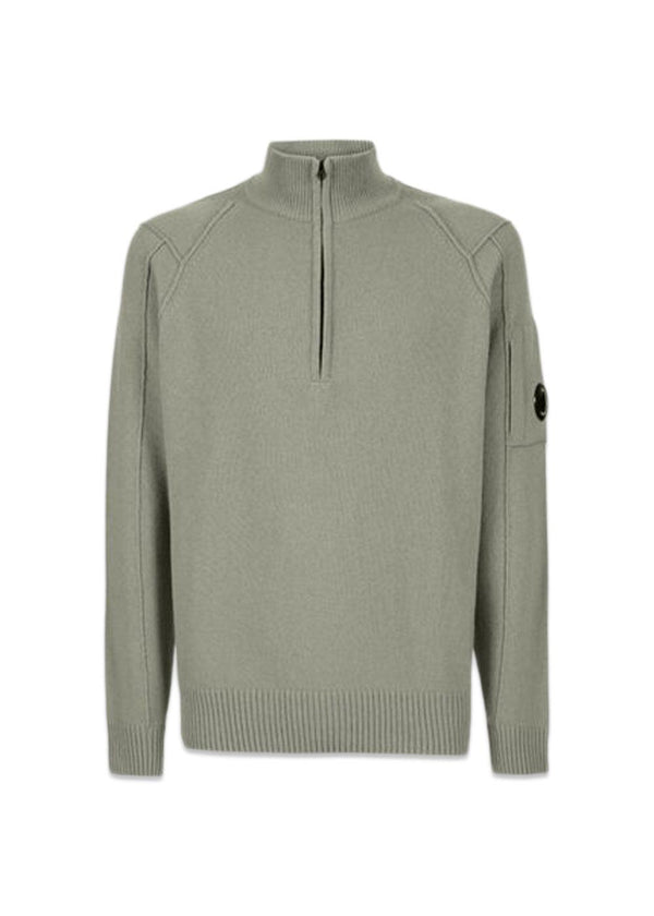 C.P. Companys Knitwear Polo Collar Lambswool - Silver Sage. Køb strik her.