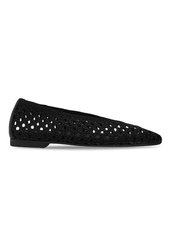 Lorinda - Black-Shoes-Pavement-Butler Loftet