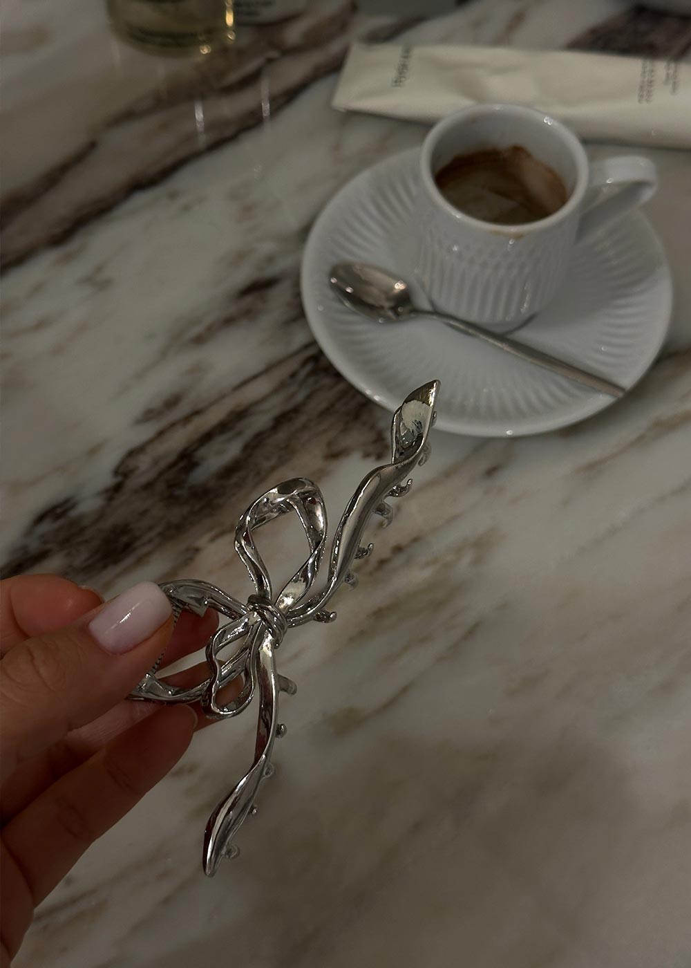 Metallic Bow Claw - Silver-Accessories-PICO-Butler Loftet