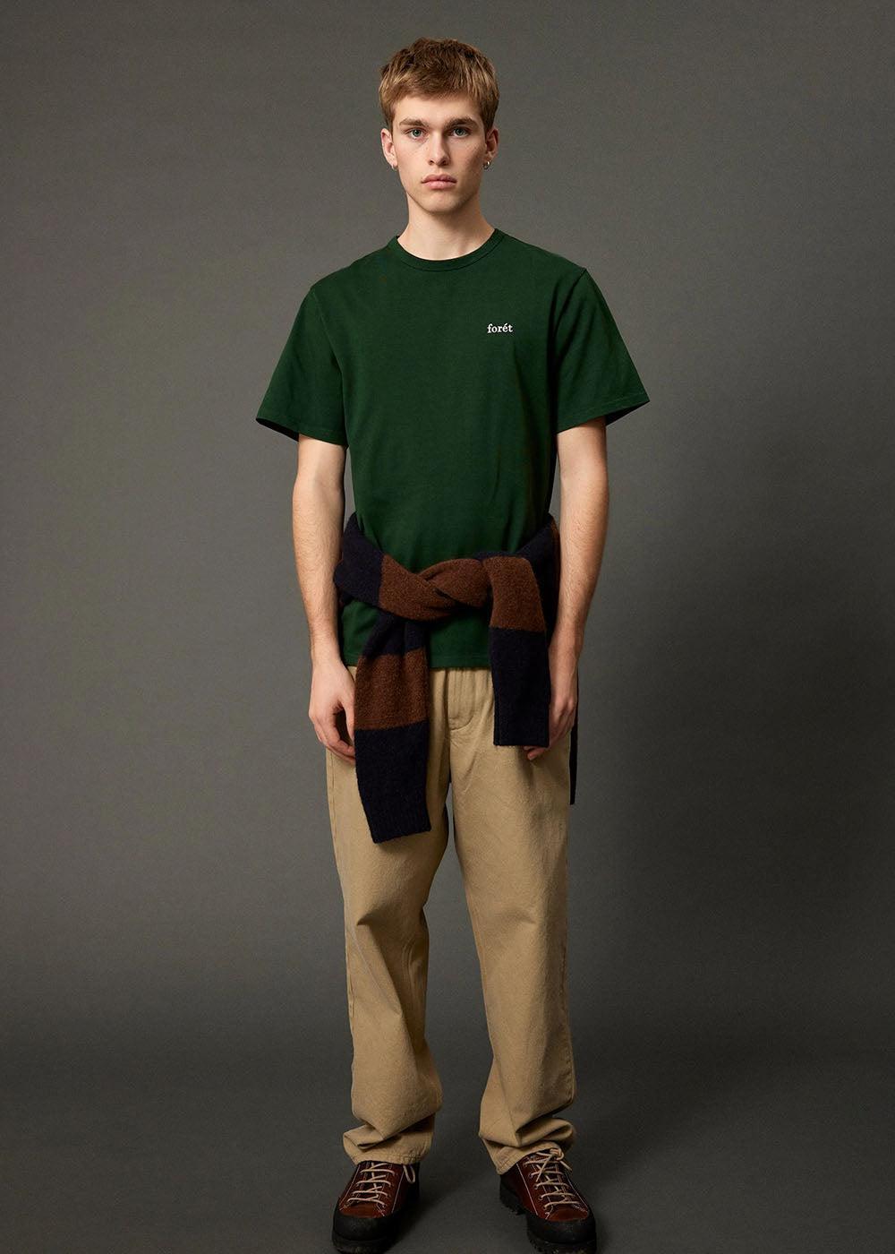 OAK T-SHIRT - Dark Green-T-shirts-Forét-Butler Loftet