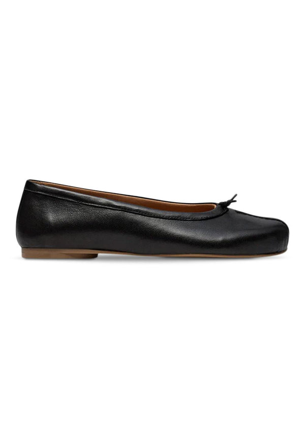 PAKenny - Black-Shoes-Pavement-Butler Loftet