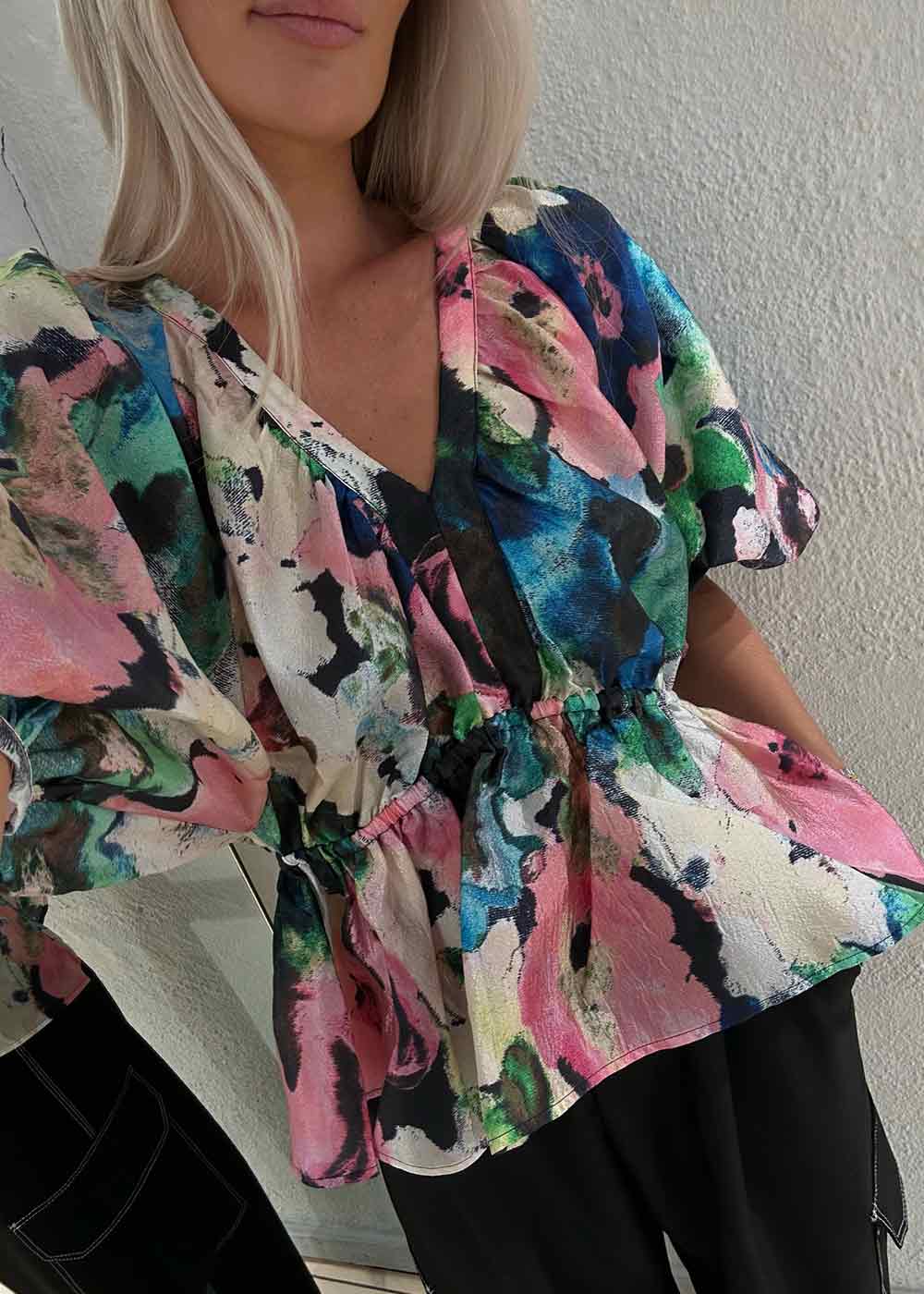Robin - Floral Day-T-shirts-Stine Goya-Butler Loftet