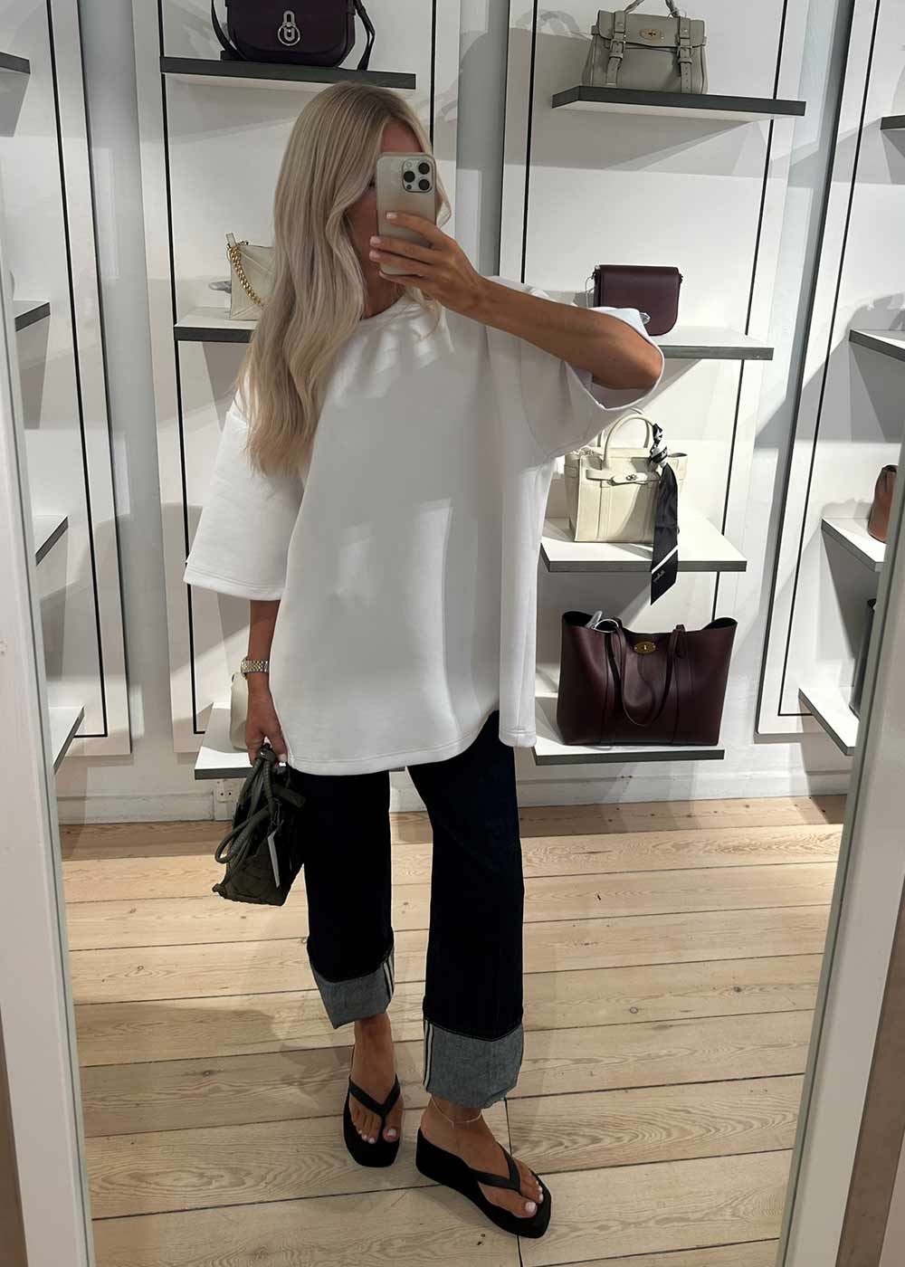 TG Bow Tee - White-T-shirts-The Garment-Butler Loftet