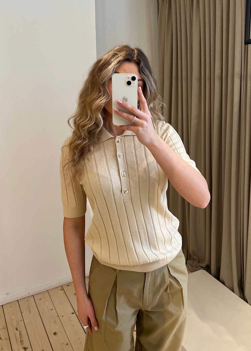 Toniamd SS polo - Summer Sand-Blouses-Modström-Butler Loftet