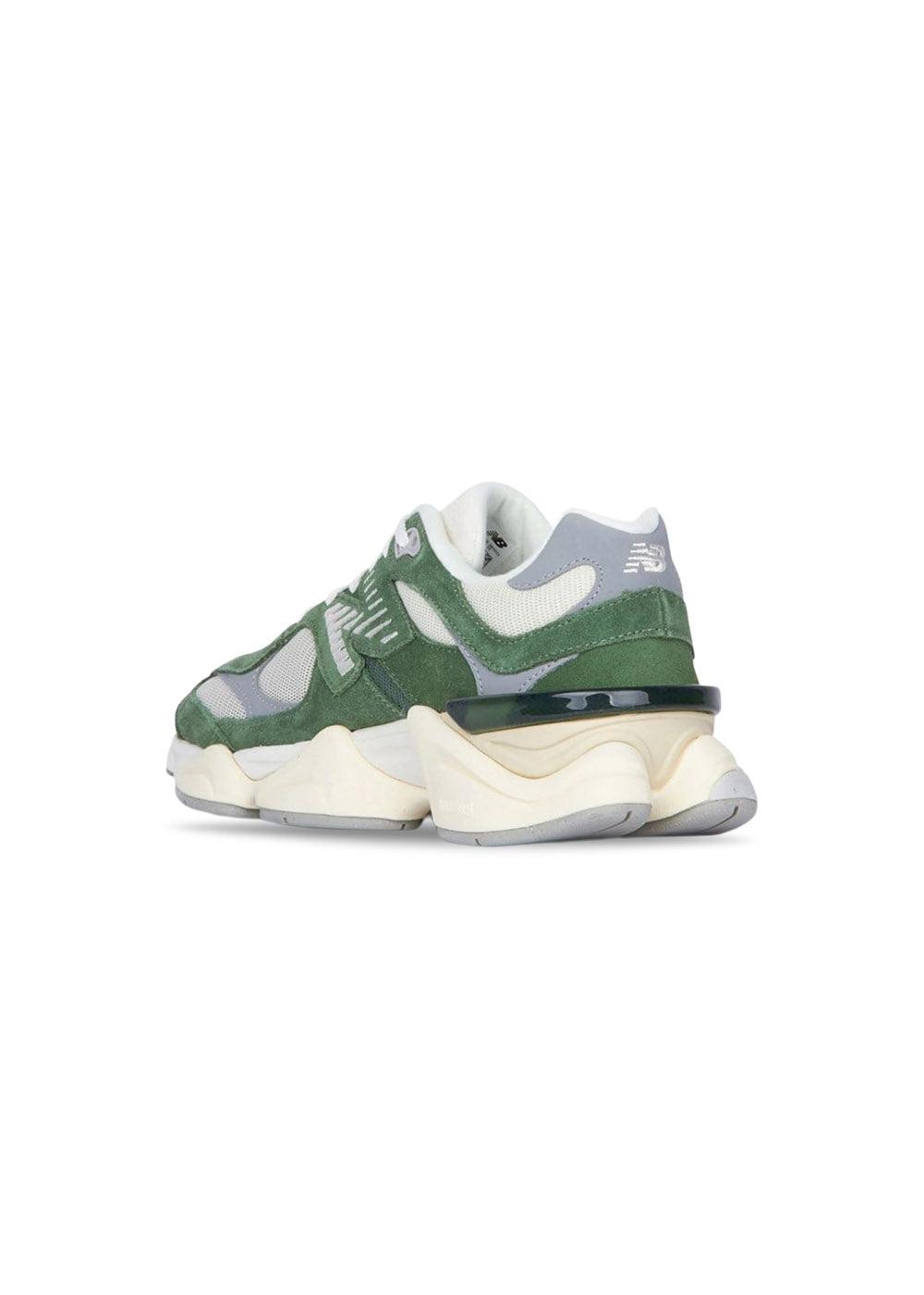 U9060VNG - Nori-Shoes-New Balance-Butler Loftet