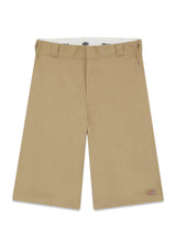 Dickies' 13IN MLT PKT W/ST REC - Khaki. Køb shorts her.