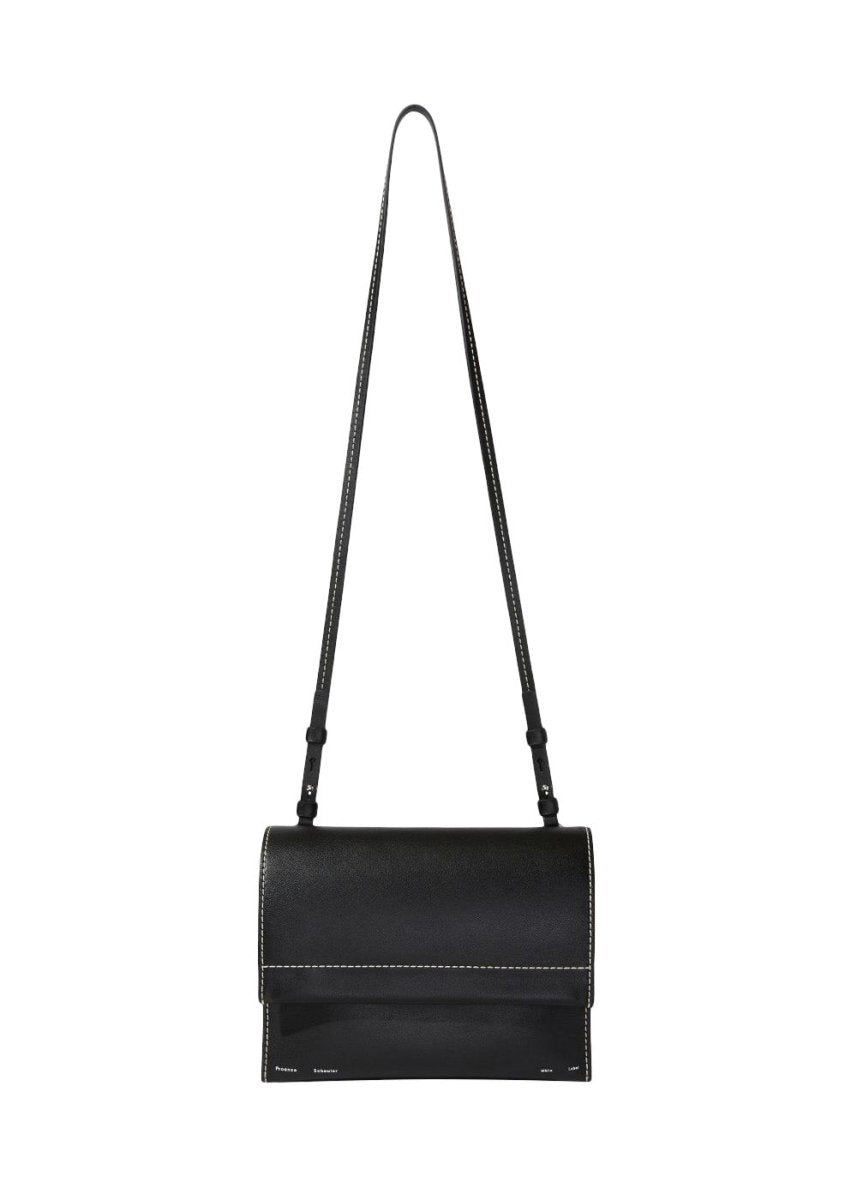 Proenza Schoulers Accordion Flap Bag - Black. Køb designertasker||skuldertasker her.