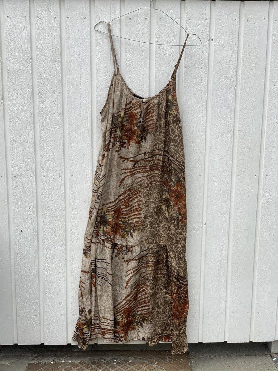 Sissel Edelbos Affection Strap Dress - Color 5. Køb kjoler her.