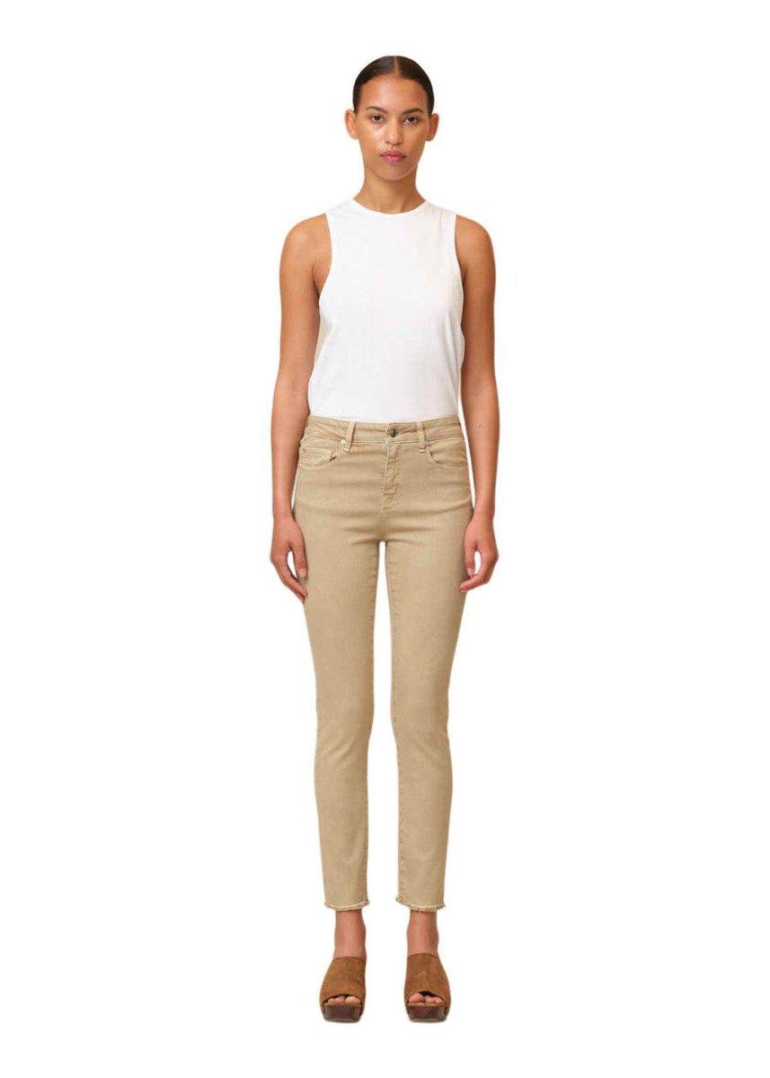 Ivy Copenhagens Alexa Jeans Herritage Color - Khaki. Køb jeans her.