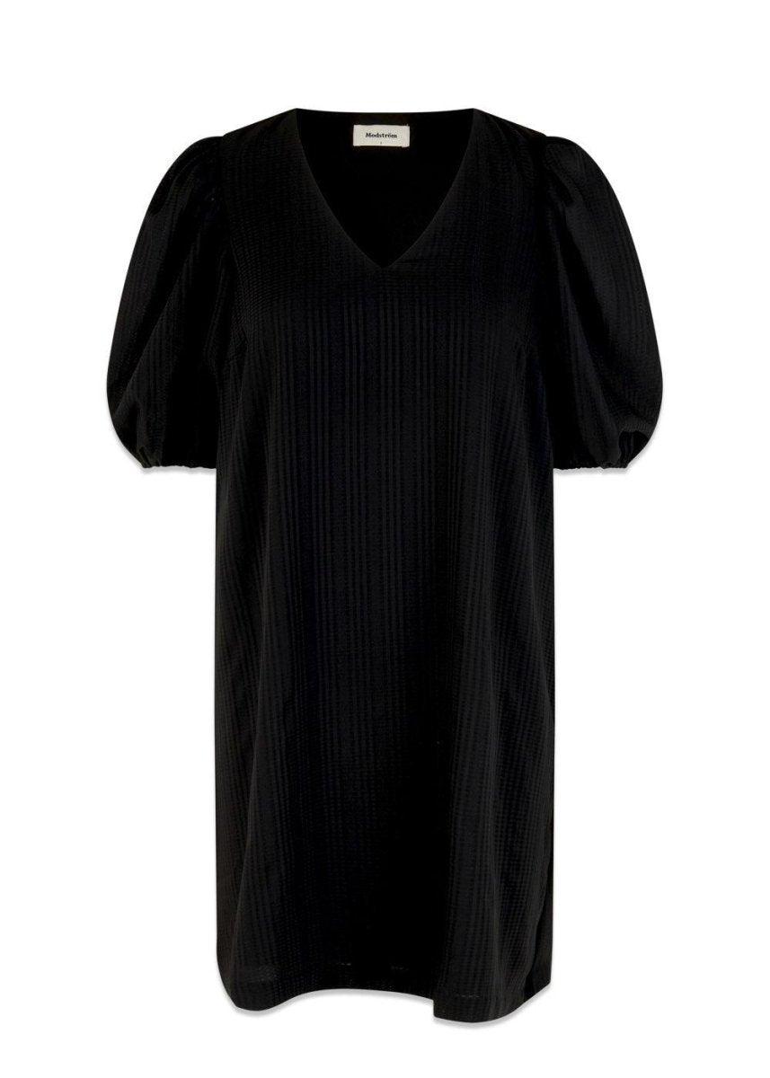Modströms AshaMD dress - Black. Køb kjoler her.