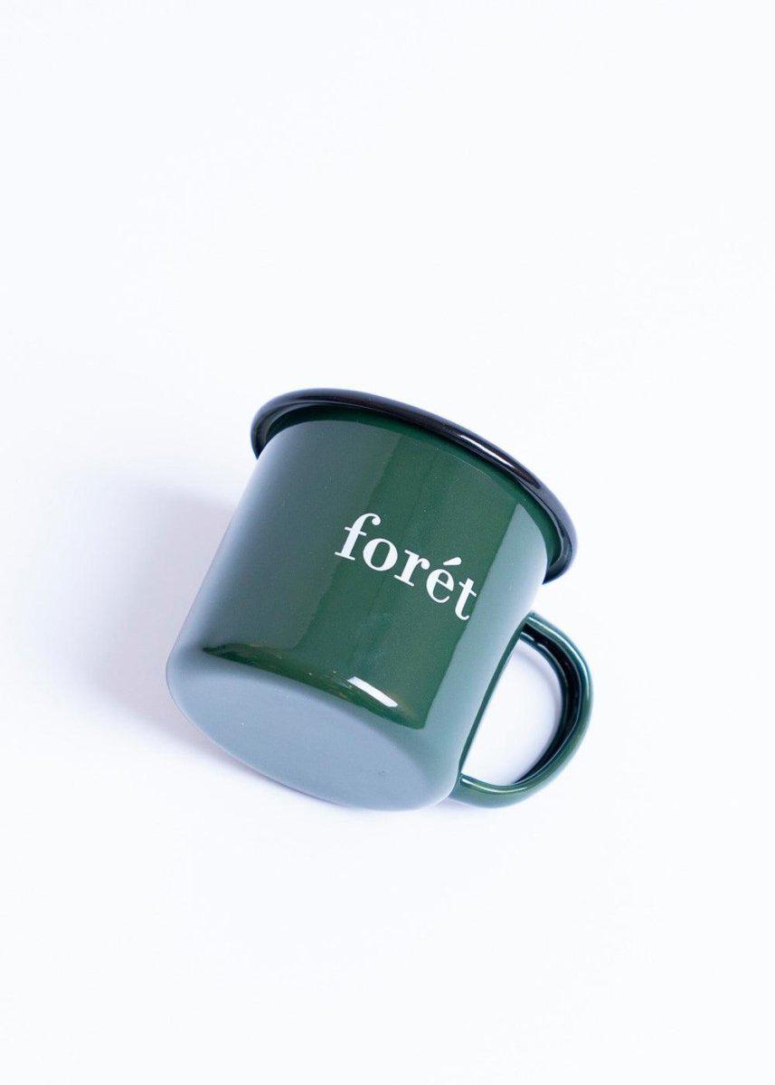 BEAN ENAMEL MUG Dark Green fra Forét → Butler Loftet