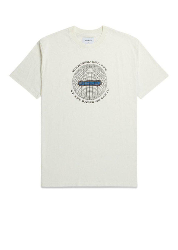 Woodbirds Bose Core Tee - Off White. Køb t-shirts her.