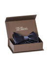 Oscar Jacobsons Bow Tie Self Tie - Black. Køb accessories her.