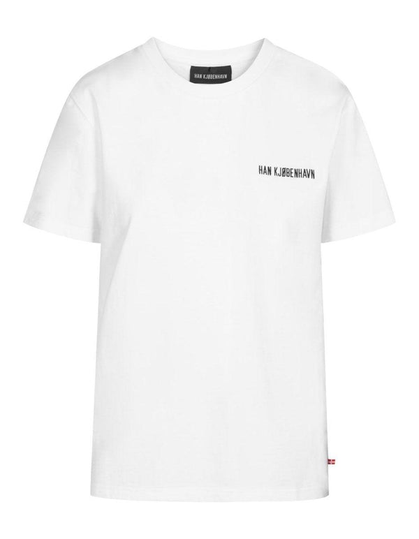 Han Kjøbenhavns Casual Tee - White Logo. Køb t-shirts her.