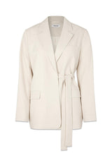 Modströms CayaMD blazer - Summer Sand. Køb jakkesæt women her.