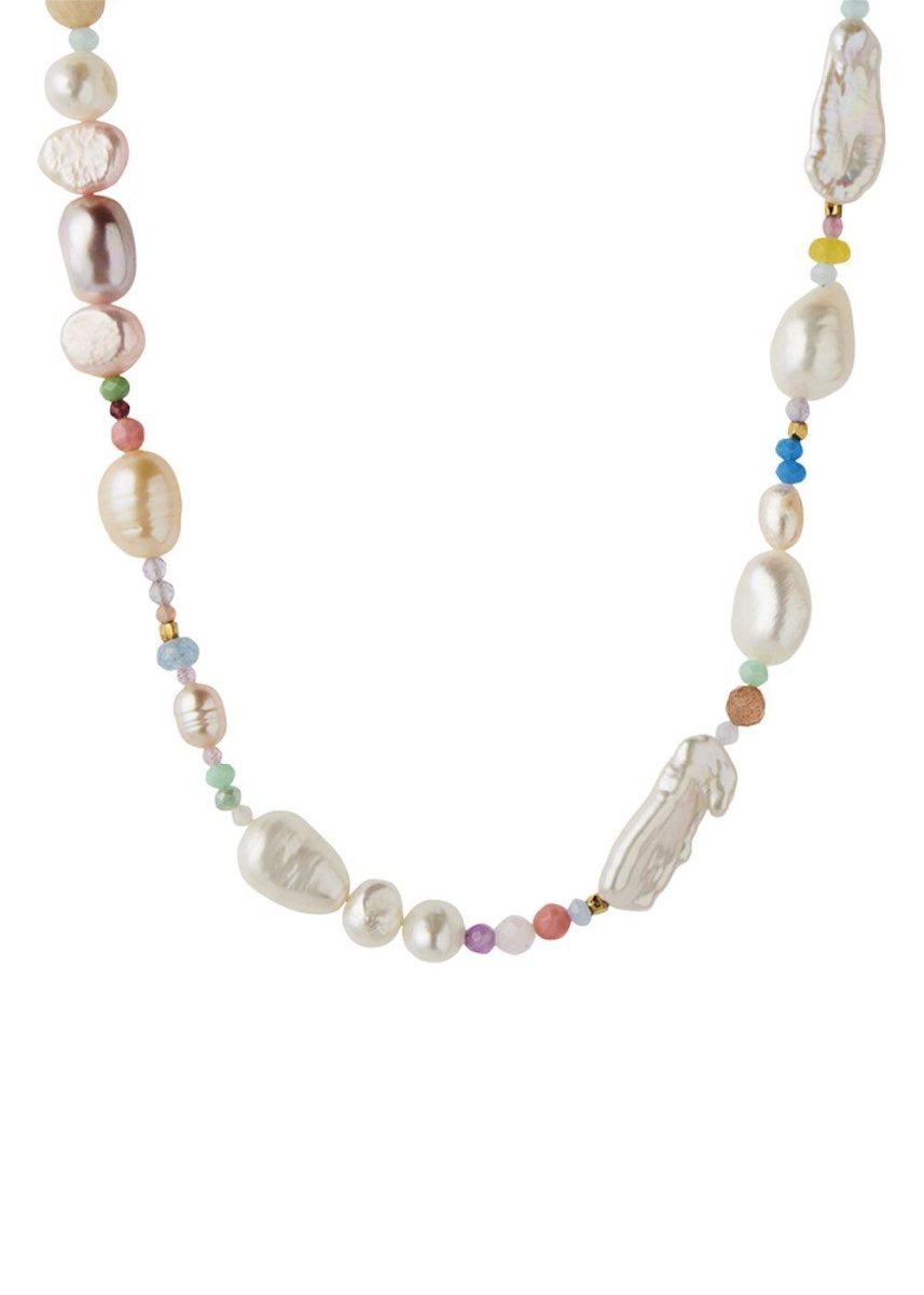 Stine A's Cherry Garden Necklace – Pale Pastel Mix - Gold. Køb halskæder her.