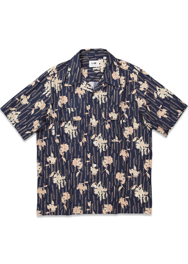 Nn. 07s Daniel SS 5655 - Navy Print. Køb t-shirts her.