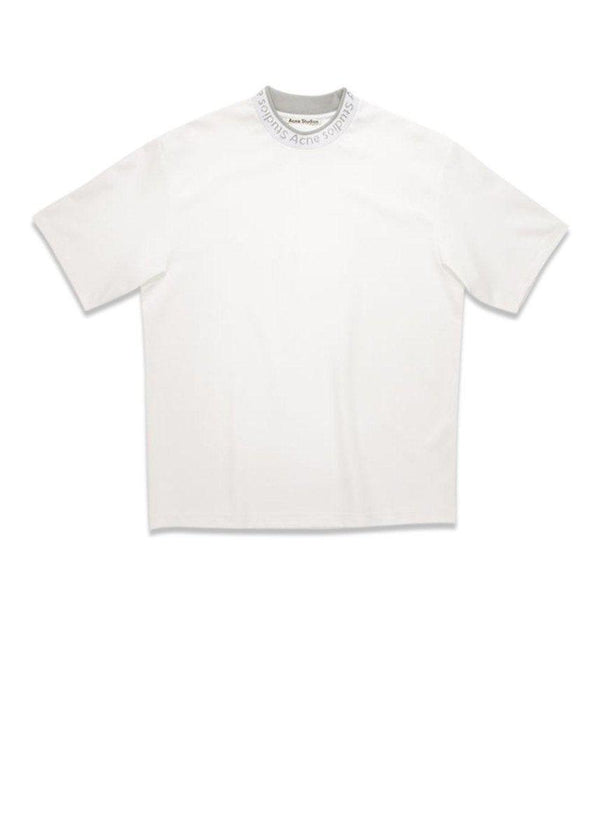 Acne Studios' Extorr Logo Rib - Optic White. Køb t-shirts her.