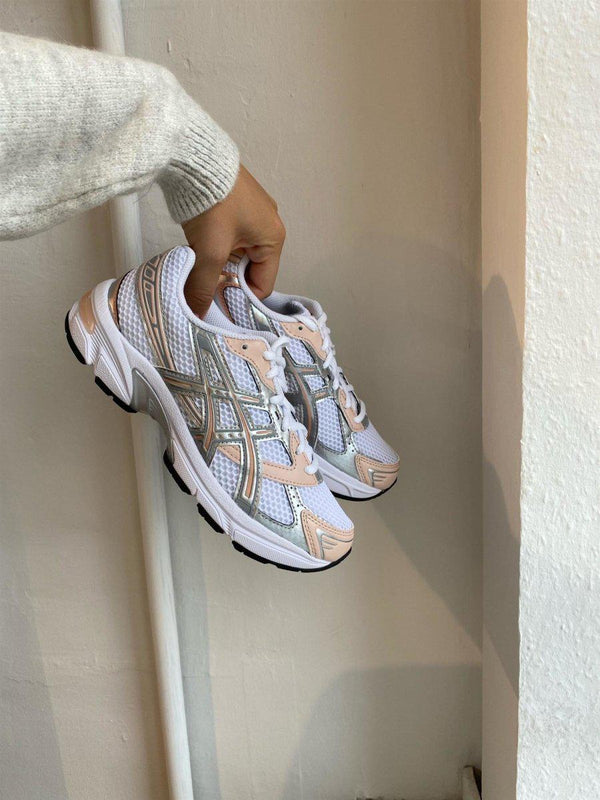 Asics' GEL-1130 - White/Pure Silver - Sneakers. Køb sko her.