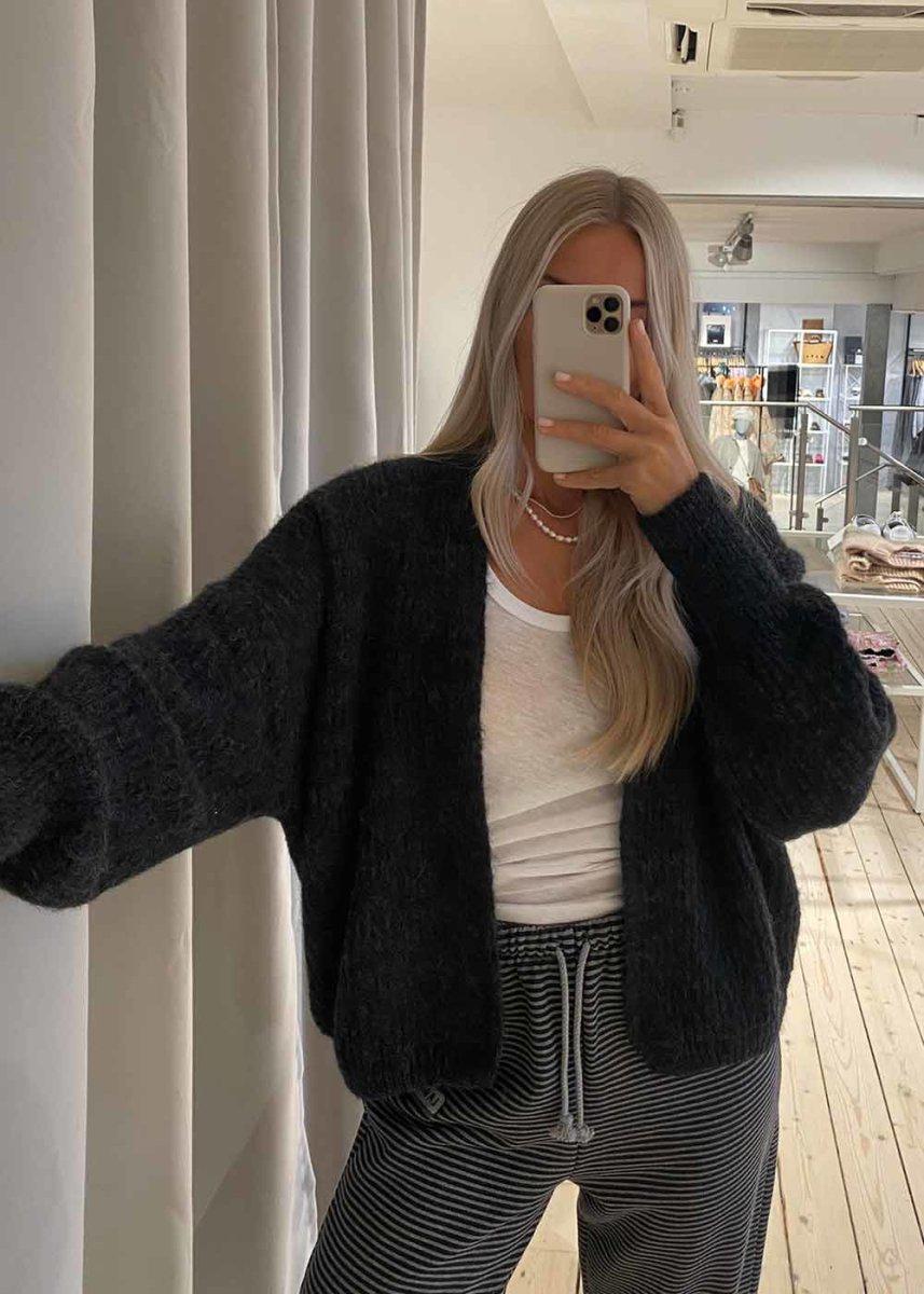 American Vintages GILET ML COL CHALE - Anthracite C. Køb strik her.