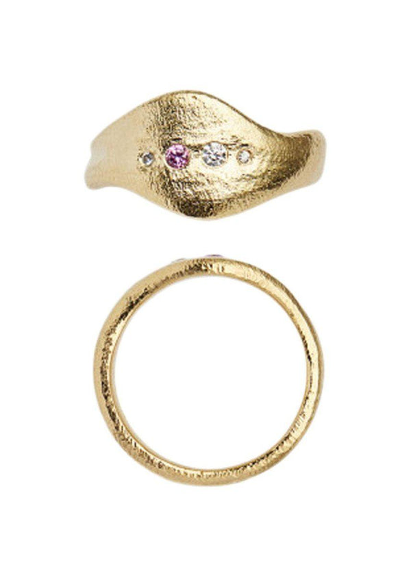 Stine A's Ile De L Amour Ring with Stone - Gold. Køb ringe her.