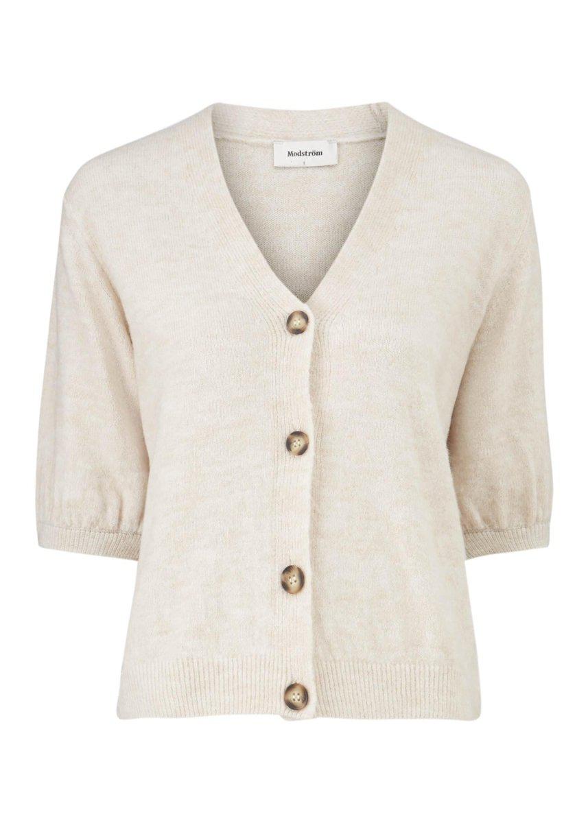 Modströms Irene cardigan - Cream Milk. Køb strik her.