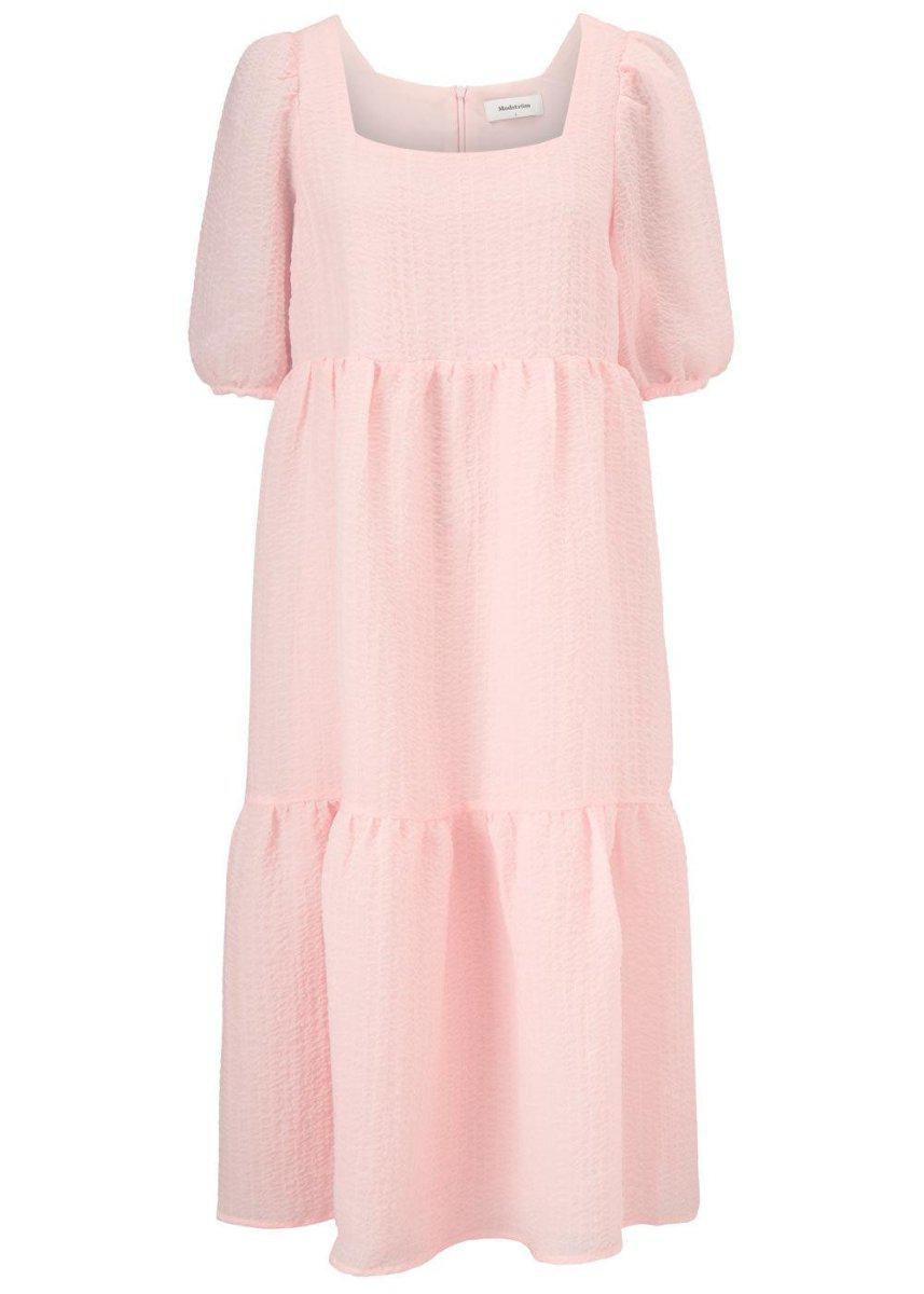 Modströms Jackie dress - Peachskin. Køb kjoler her.