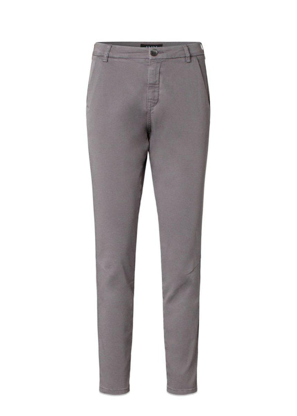 Ivy Copenhagens Karmey Chino Color - Smoked Grey. Køb bukser her.