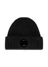 C.P. Companys Knit Cap - Black. Køb huer her.