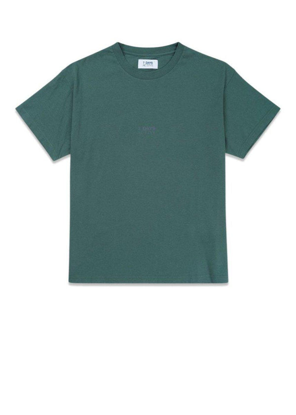 7 Days' Korean Town Tee - Mallard Green. Køb t-shirts her.