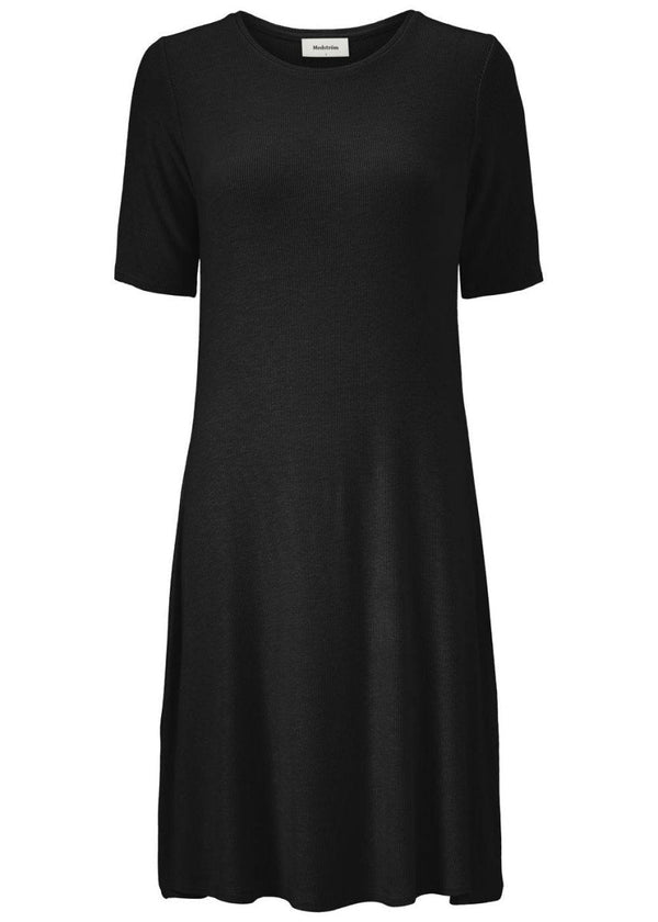 Modströms Krown SS dress - Black. Køb kjoler her.