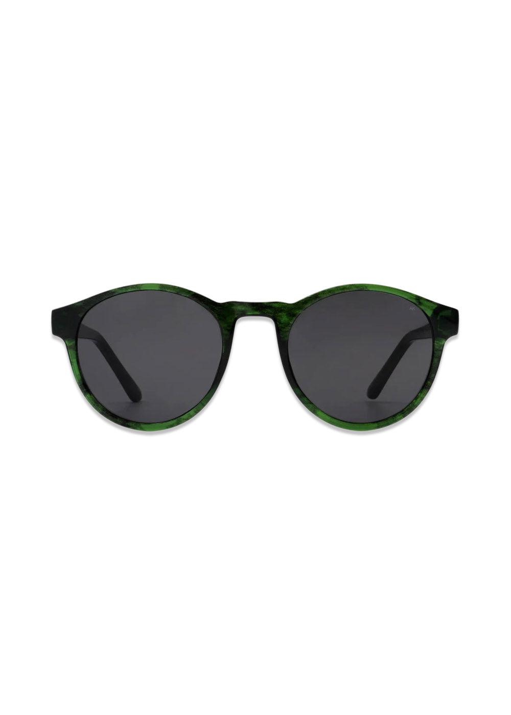 A. Kjærbedes Marvin - Green Marble Transparent. Køb solbriller her.