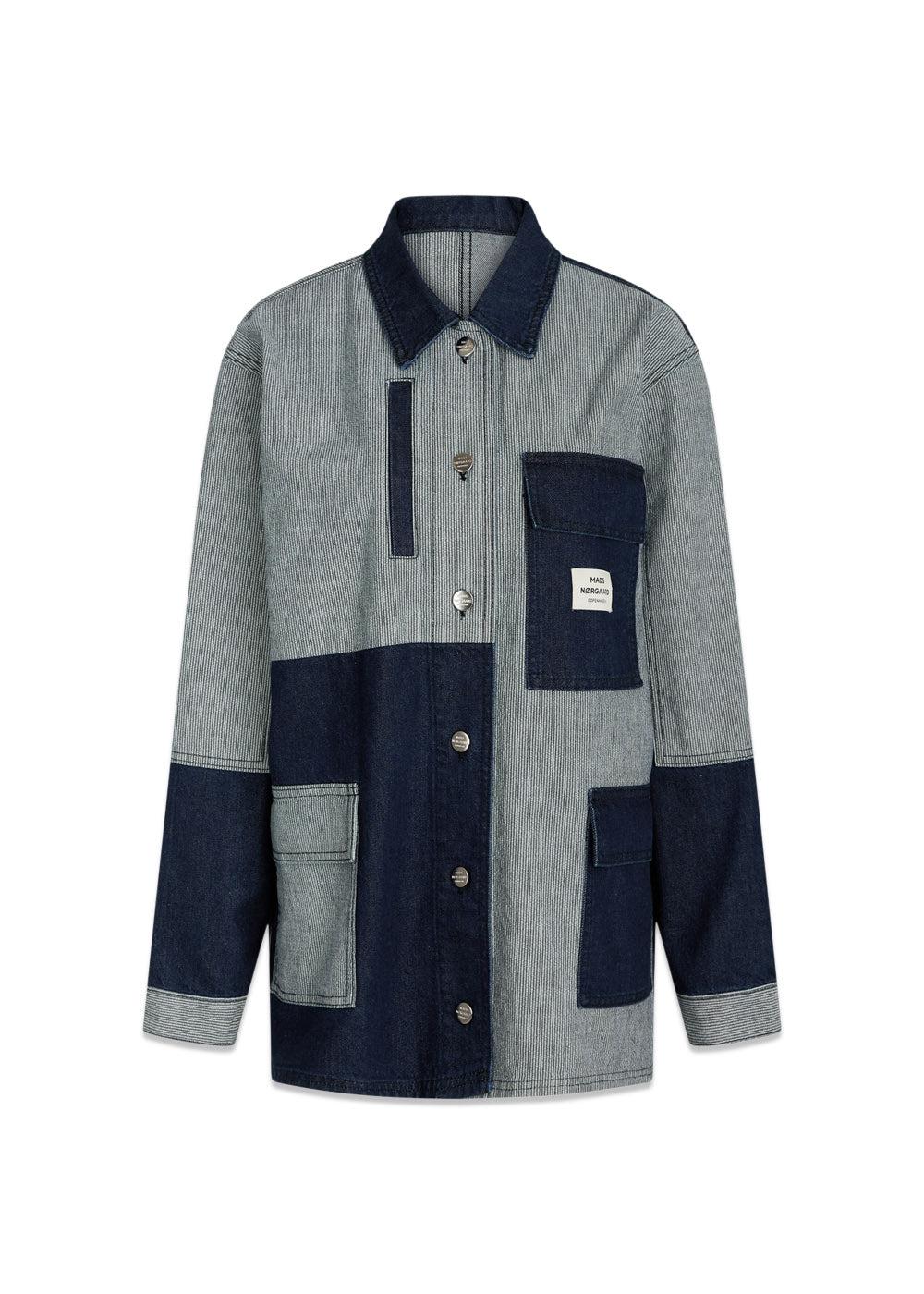 Mads Nørgaards Milk Bell Block Jacket - Estate Blue/Cloud Dancer. Køb overtøj her.