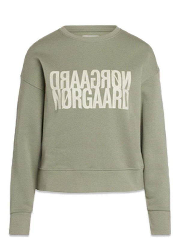 Mads Nørgaards Organic Sweat Tilvina P - Light Army. Køb sweatshirts her.