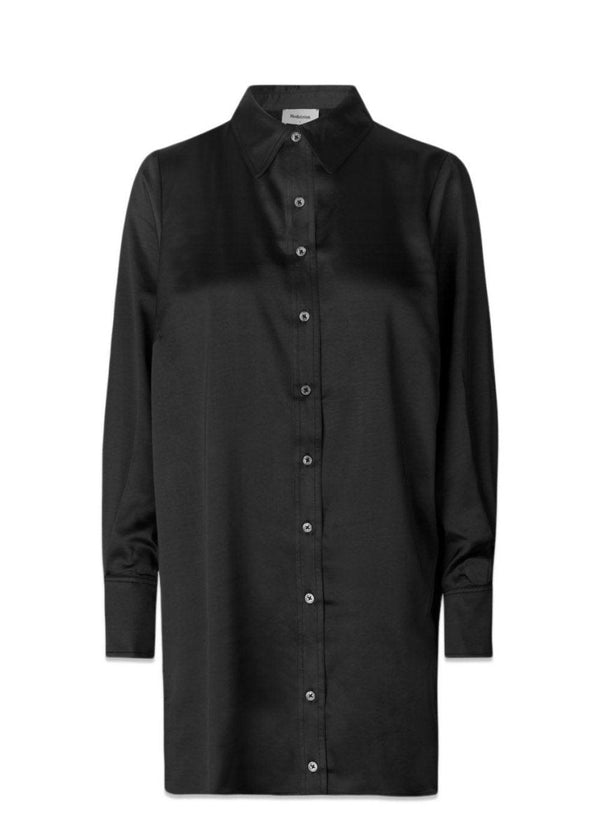 Modströms PeppaMD shirt - Black. Køb shirts her.