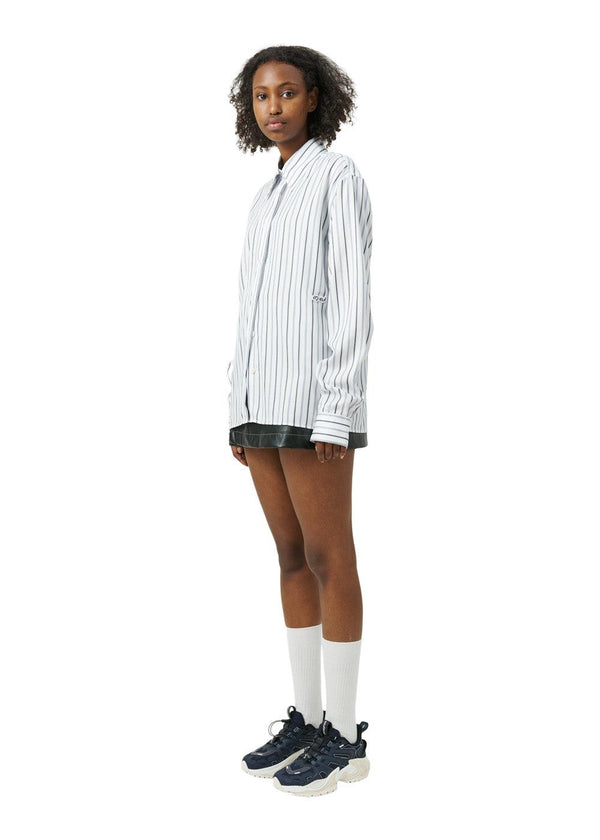 Soullands Perry shirt - White/Blue Stripes. Køb shirts her.